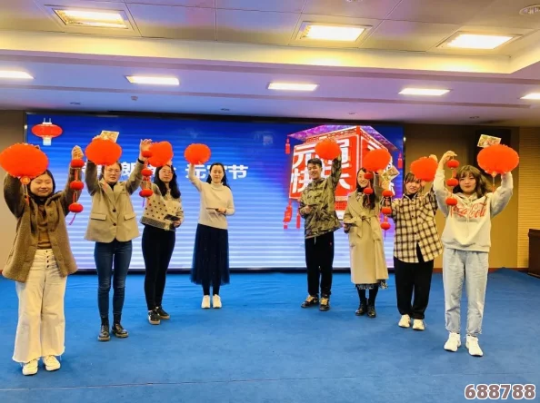 “苏娅李文雯双飞闹元宵,点亮节日狂欢的青春活力与无限创意” “苏娅李文雯双飞闹元宵,点亮节日狂欢的青春活力与无限创意”