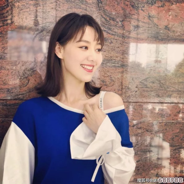 揭秘！精东苏小小一起的女演员是谁演的？神秘女神身份曝光，粉丝沸腾了！