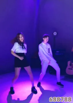 男生的坤坤进女生的坤坤，一场爱情的蹦迪舞曲，谁是舞王舞后？