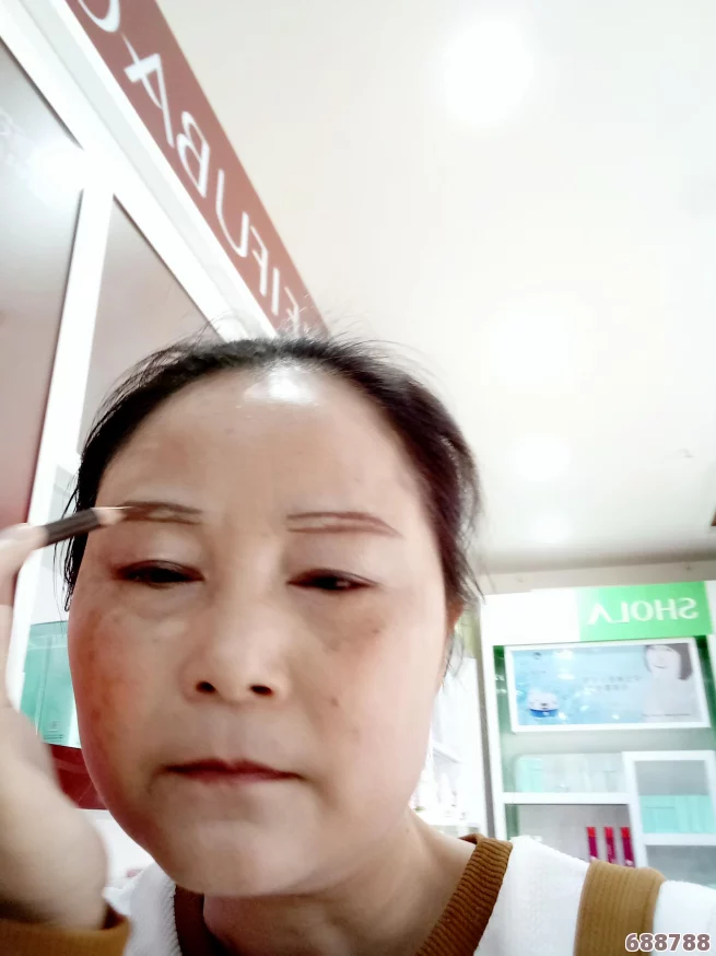 铜铜好大深色板:用户热议其色泽独特与空间气质完美融合的体验分析 铜铜好大深色板:用户热议其色泽独特与空间气质完美融合的体验分析