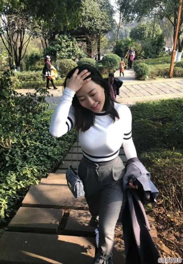 用户赞叹“freezframe丰满少妇”的高效效果，带来意想不到的美丽蜕变与自信提升！