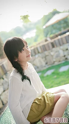 性感萝莉摘花过程全程高清HD：少女的青春冒险之旅，纯真与成长的交织