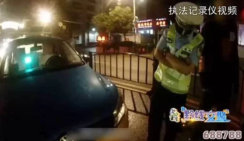 欧美韩猛男女口交：享受激情碰撞中的扣人心弦体验与独特视角分析