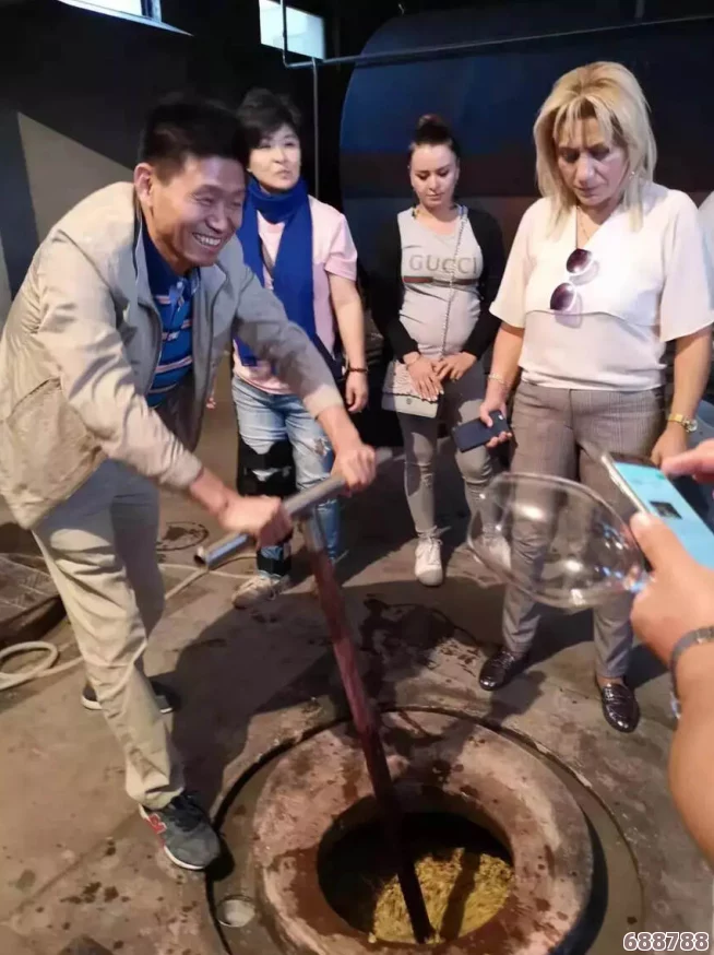美酒节黑铁入侵：亲历者分享酿酒工艺与美酒背后的故事，让味蕾享受独特体验